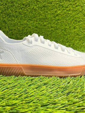 Flux Adapt Trainer White Gum Mens Size 9 Womens Size 10.5 Athletic Knit Shoes